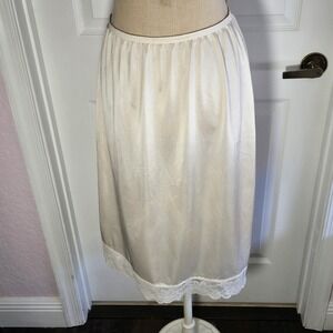 Lorraine Vintage Half Slip Cream Size Tall M Nylon And Lace‎ Lingerie Pin-Up